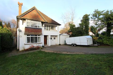 14 Highwold, Chipstead, Coulsdon, CR5 3LG