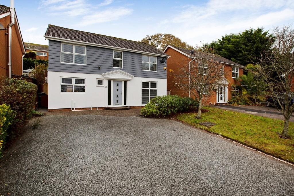 Gilbert Avenue, Teignmouth 4 bed detached house £375,000