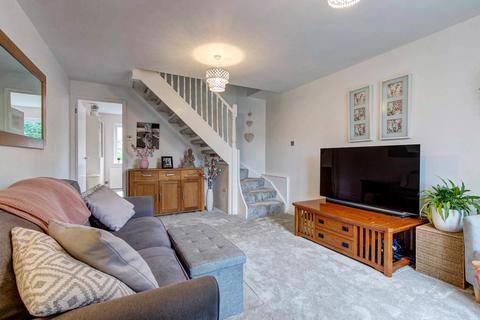 67 Mayfield Close, Catshill, Bromsgrove, B61 0NR