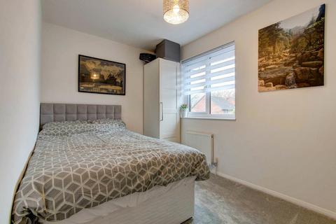 67 Mayfield Close, Catshill, Bromsgrove, B61 0NR