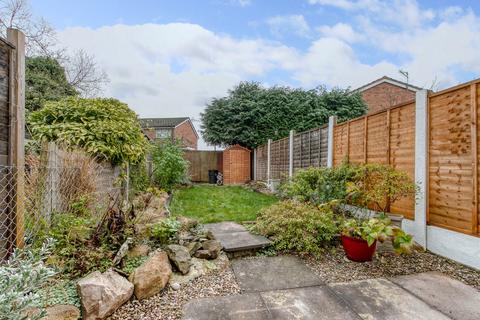 67 Mayfield Close, Catshill, Bromsgrove, B61 0NR