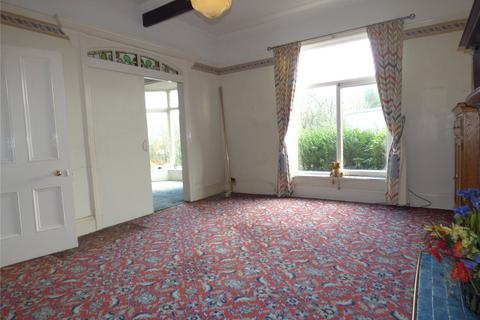 4 Oldham Road, Uppermill, Oldham, OL3 6HY