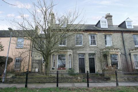 1 bedroom apartment to rent, North Terrace, Cambridge, Cambridgeshire