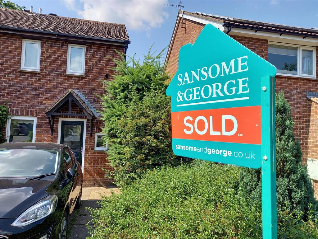 Titchfield Close, Tadley, Hampshire, RG26 2 bed end of terrace house