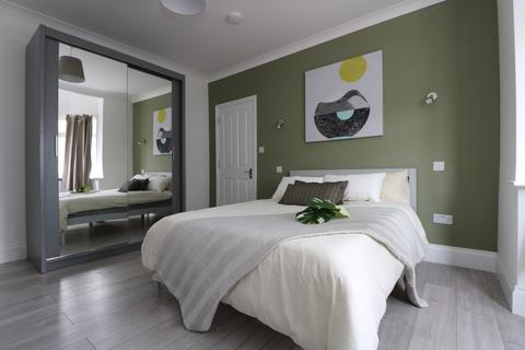 30 Bowes Road, London, W3 7AA