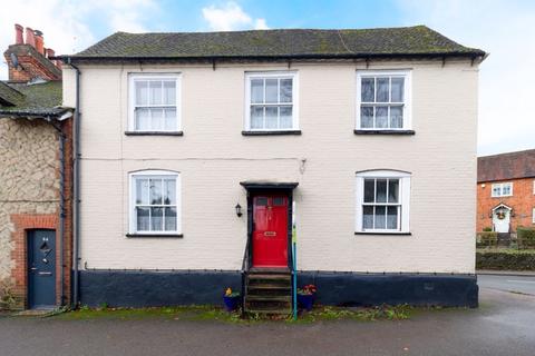 82 High Street, Godstone, RH9 8DP