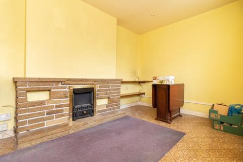 82 High Street, Godstone, RH9 8DP