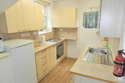 22 Springbank Crescent, Headingley, Leeds, LS6 1AB