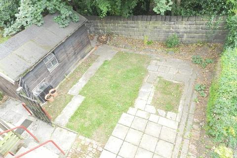 22 Springbank Crescent, Headingley, Leeds, LS6 1AB