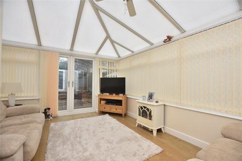 24 Broadway, Leeds, LS15 0LX