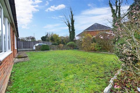 18 The Drove, Whitfield, Dover, CT16 3JB