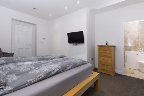 5 Jackson Meadows, Barkisland, Halifax, HX4 0DD