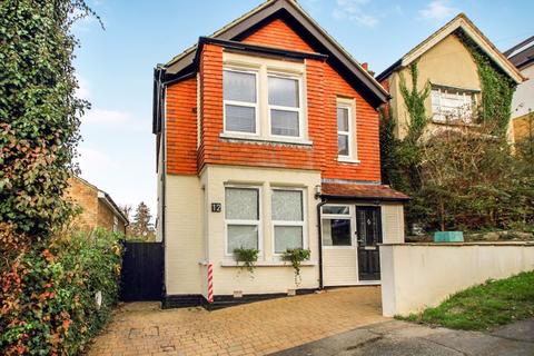 12 Highfield Road, Caterham, CR3 6QX