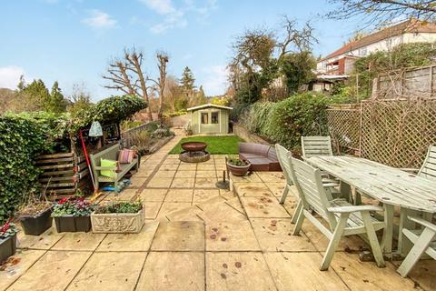 12 Highfield Road, Caterham, CR3 6QX