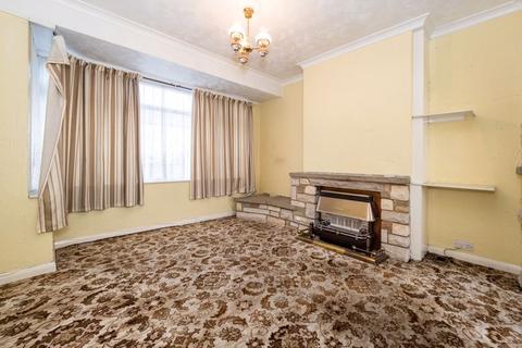 38 Heather Way, Romford, RM1 4TA
