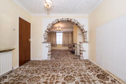 38 Heather Way, Romford, RM1 4TA