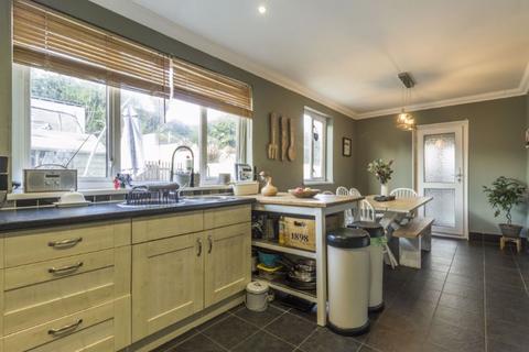 27 Manorbier Crescent, Rumney, Cardiff, CF3 3ND