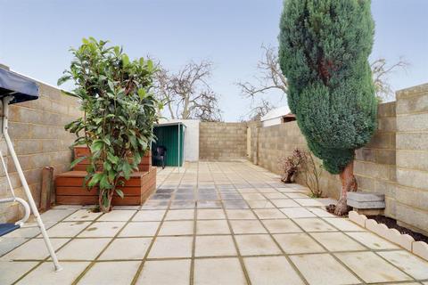 81 Rayleigh Road, London, N13 5QW