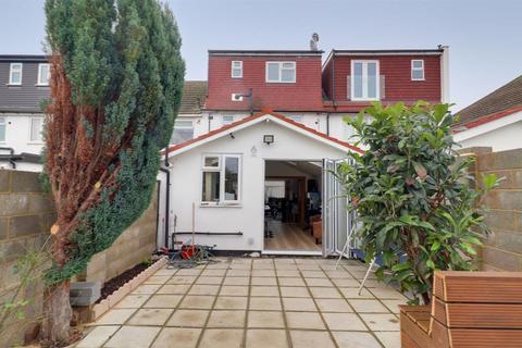 81 Rayleigh Road, London, N13 5QW