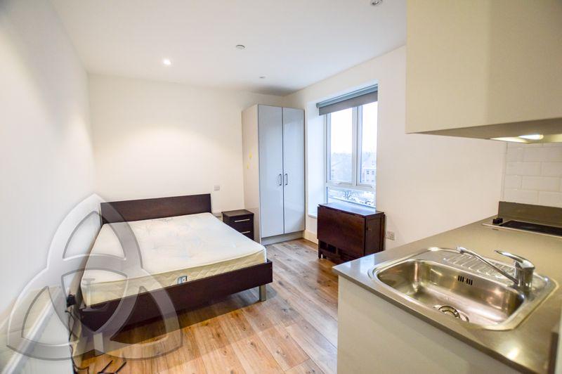 Luminaire Apartments, Kilburn High Road, London, NW6 Studio £1,200