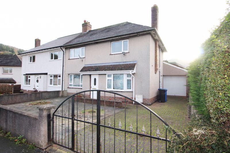 Pengwern, Llangollen 3 bed semidetached house £180,000