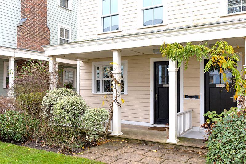 Sherbrooke Way, Worcester Park,KT4 4 bed end of terrace house £649,950