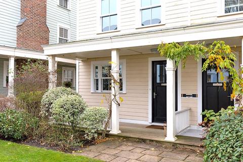 22 Sherbrooke Way, Worcester Park, KT4 8BP