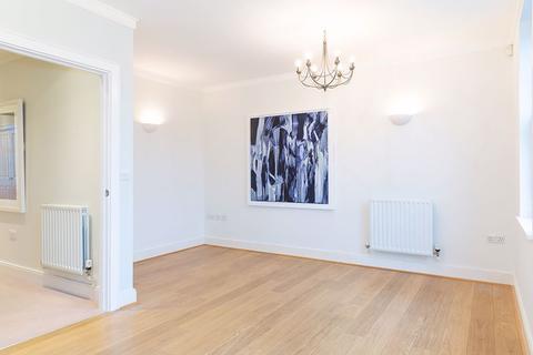 22 Sherbrooke Way, Worcester Park, KT4 8BP
