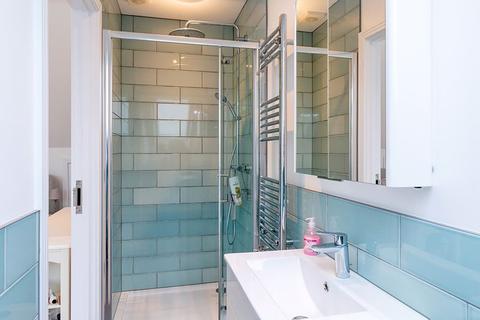 35 Heatherlea Grove, Worcester Park, KT4 8GB