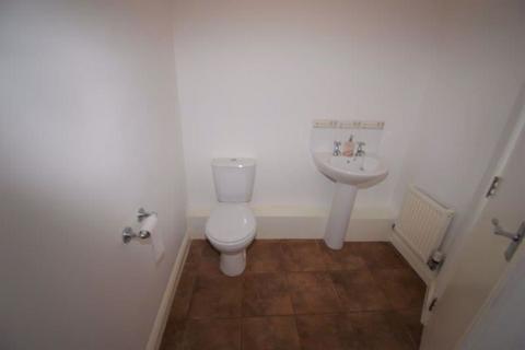 3 bedroom detached house to rent, Summercroft Close, Golborne