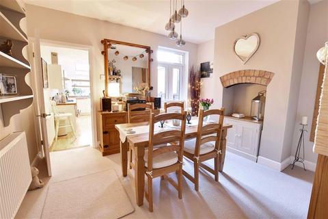 17 Shrubbery Road, Worcester, WR1 1QR