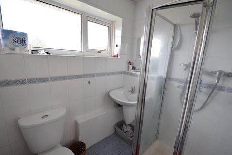18 Commissioners Road, Strood, Rochester, ME2 4EB