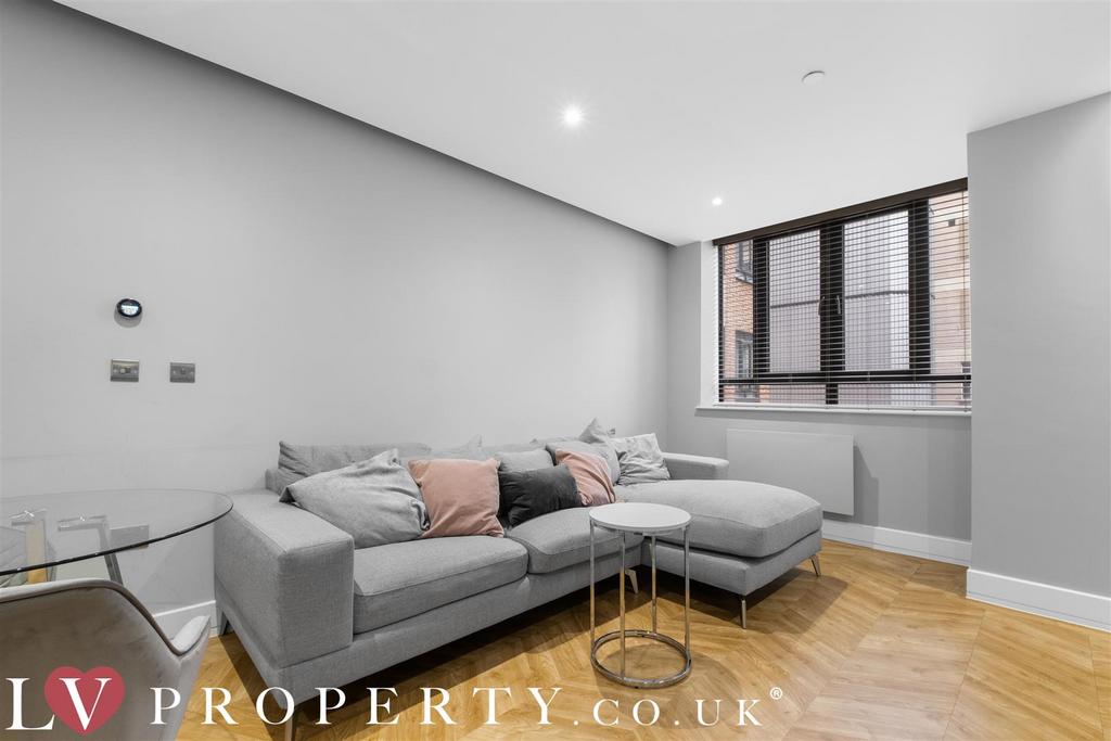 Beaufort House, Birmingham City Centre 1 bed apartment £975 pcm (£225 pw)
