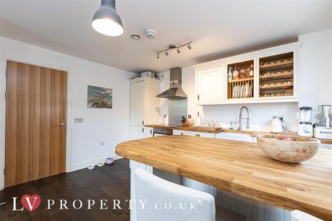 Apartment 4, 10 Bell Barn Road, Birmingham, B15 2DH