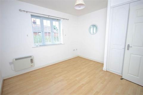 1 bedroom flat to rent, Bellfield Close, Witham