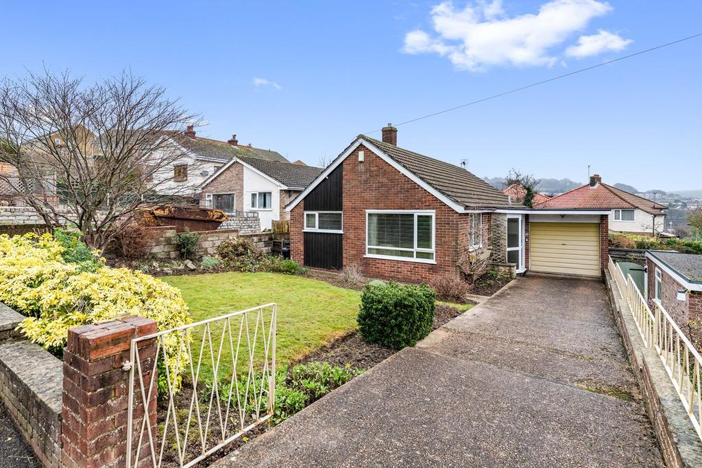 The Ridgeway, River, Dover, CT17 3 bed detached bungalow £300,000