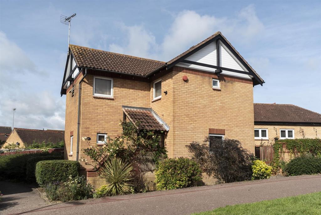 Chepstow Drive, Bletchley, Milton Keynes 2 bed detached house £275,000