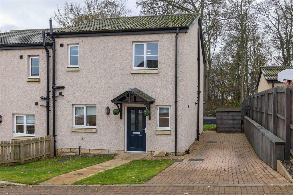 25 Queens Acre, Kelso 3 bed house £185,000
