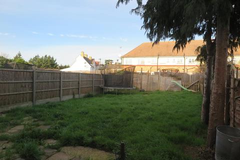 143 Burns Avenue, Feltham, TW14 9HZ