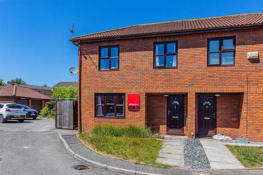 Howardian Close, Penylan 3 bed semidetached house £975 pcm (£225 pw)