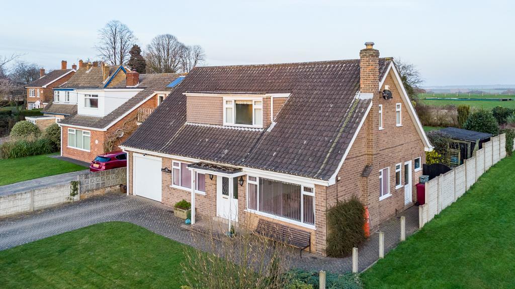 Whitton Road, Alkborough, Scunthorpe 4 bed detached house £284,000