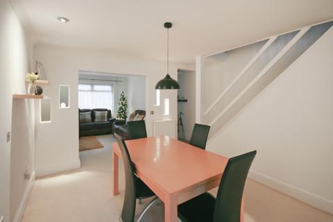 63 Burrow Road, Folkestone, CT19 6DJ