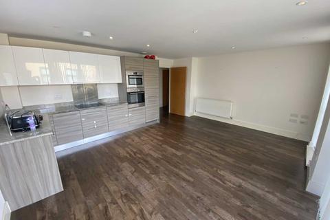 2 bedroom flat to rent, Letchworth Road, Stanmore