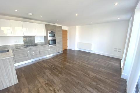 2 bedroom flat to rent, Letchworth Road, Stanmore