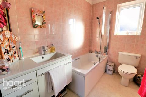 Hedgeside Hill Road, Grayshott, Hindhead, GU26 6HL