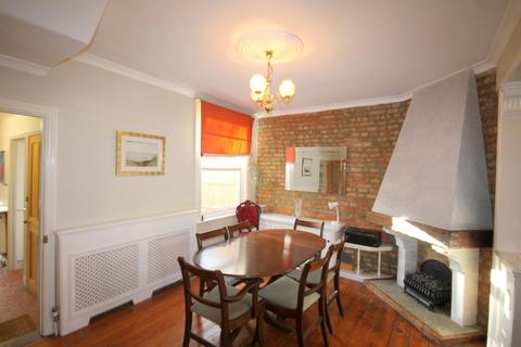 40 Cromwell Road, Feltham, TW13 5AT