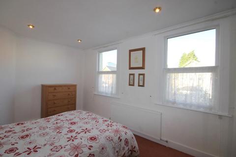 40 Cromwell Road, Feltham, TW13 5AT