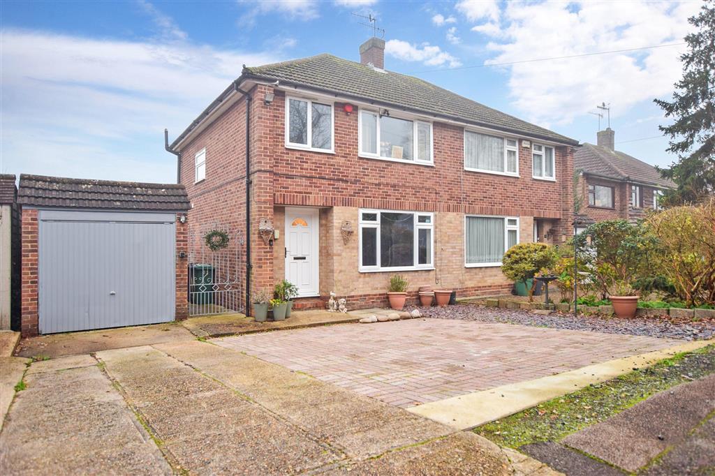 Lonesome Lane, Reigate, Surrey 3 bed semidetached house £465,000