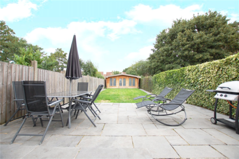 2 Recreation Avenue, Romford, RM7 9ET