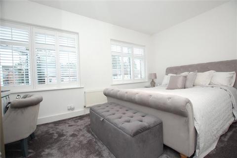 2 Recreation Avenue, Romford, RM7 9ET